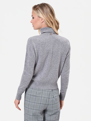 Maglia dolcevita grigio chiaro con profili a coste