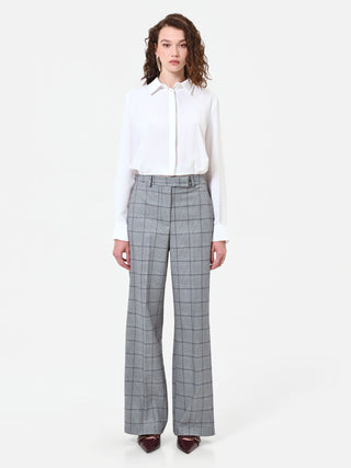 Camicia panna in raso con abbottonatura nascosta