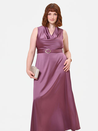 Abito Curvy  lungo in raso rosa antico con cintura