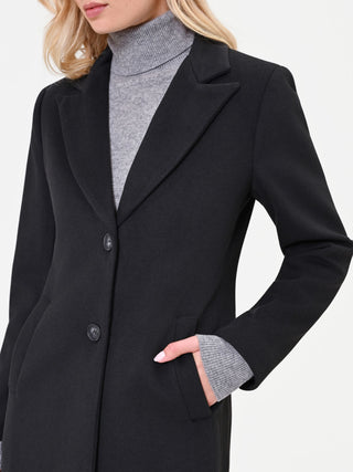 Cappotto nero monopetto dal taglio dritto in velour