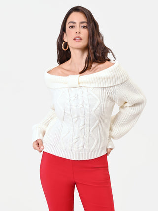 Maglia in lana bianco panna con scollo a barchetta
