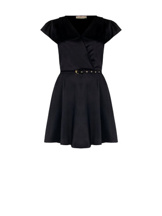 Curvy-Kleid aus Satin in Schwarz