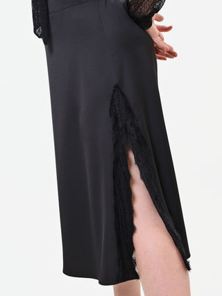 Gonna Midi Curvy in Raso con Inserti in Pizzo