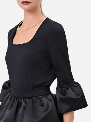 Blusa in misto viscosa nera con volant in raso