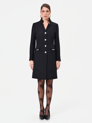 Cappotto nero con bottoni dorati