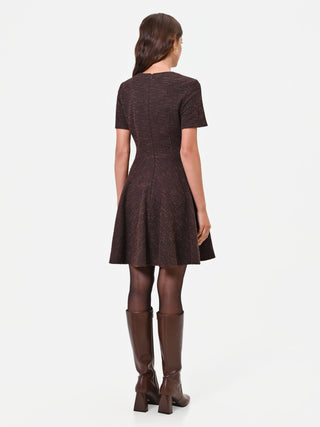 Robe en natté marron foncé à jupe évasée