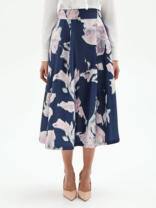 Ausgestellter Duchesse-Midirock mit leuchtend blauem Blumenmuster