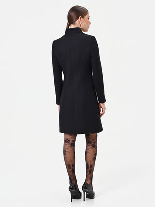 Cappotto nero con bottoni dorati