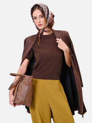 Pull en laine marron à manches courtes