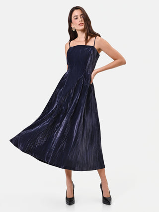 Abito midi blu martellato con scollo dritto