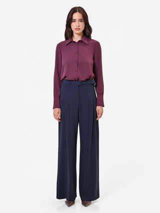 Satinbluse in Bordeauxrot