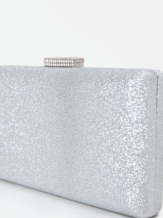 Borsa clutch argento con applicazione gioiello