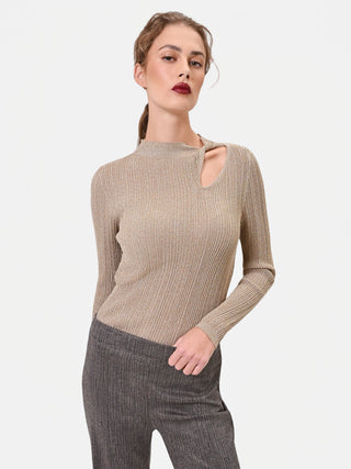 Pull en viscose dorée côtelée avec cut-out
