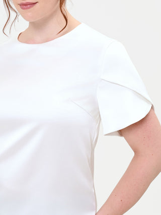 Blouse Curvy blanche en satin à manches pétales