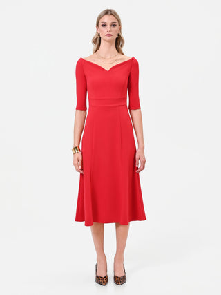 Abito midi rosso con scollo omerale