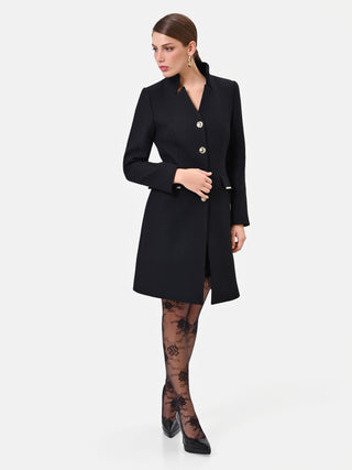 Cappotto nero con bottoni dorati