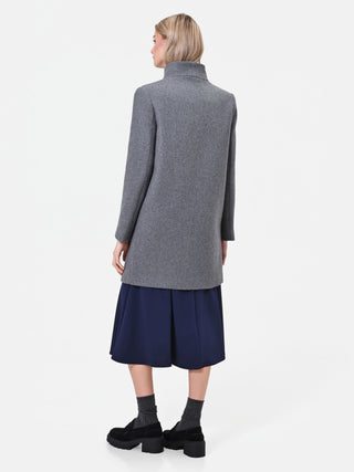Cappotto grigio monopetto con collo a listino