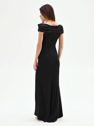 Schwarzes Maxikleid mit Drapé-Ausschnitt