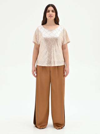 Curvy-Bluse in Hellbeige mit Allover-Pailletten