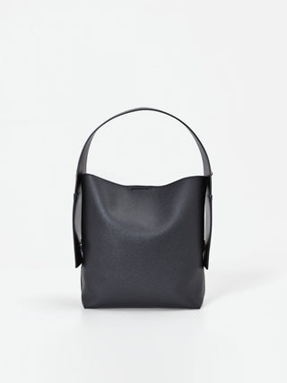 Borsa a spalla nera dalla linea morbida