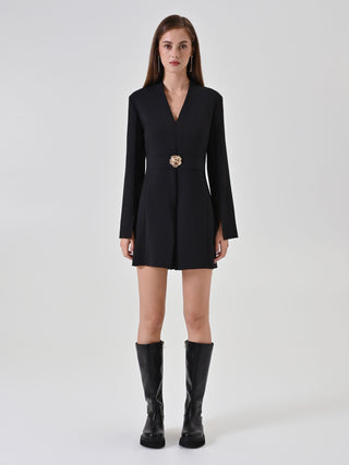 Tuta blazer nera con fibbia gioiello