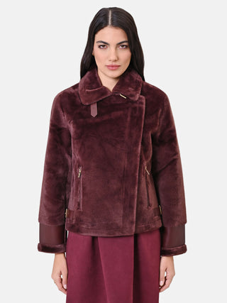 Chaqueta corta de aviador chocolate con detalles en piel sintética