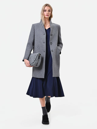 Cappotto grigio monopetto con collo a listino