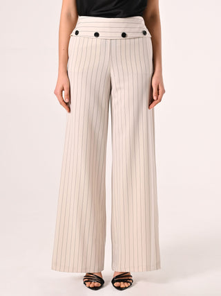 Pantalon blanc à rayures bleues