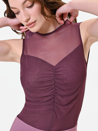 Blusa bordeaux con carré in tulle