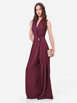 Tuta bordeaux fluida con bottone design