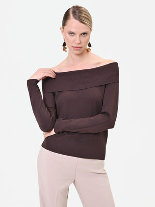 Maglia marrone con spalle scoperte