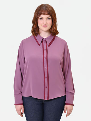 Chemise Curvy en satin vieux rose à liserés contrastants