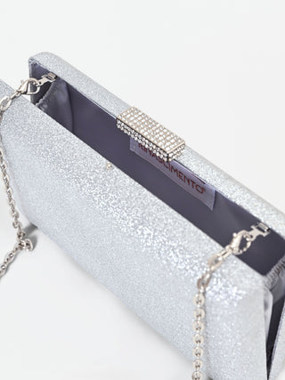 Borsa clutch argento con applicazione gioiello