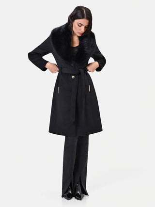 Cappotto monopetto nero con collo effetto pelliccia