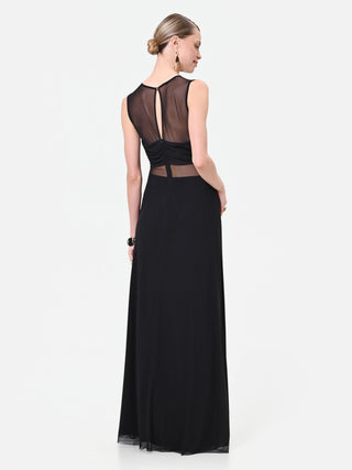 Abito lungo nero con dettagli in tulle
