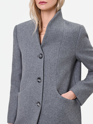 Cappotto grigio monopetto con collo a listino